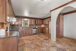 3433 W Tours Rd, West, TX 76691 - Photo 14