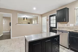 923 Breckenridge Dr, DeSoto, TX 75115 - Photo 10