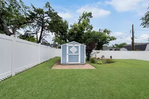 1501 Cedar Crest Dr, Garland, TX 75042 - Photo 24