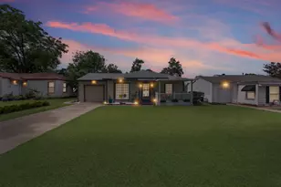 1501 Cedar Crest Dr, Garland, TX 75042 - Photo 2