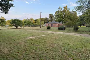 951 Van Zandt, Paris, TX 75460 - Photo 14