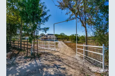 2860 Cr 312, Cleburne, TX 76031 - Photo 2