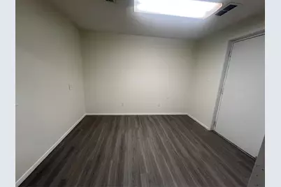 900 N Houston Street, Granbury, TX 76048 - Photo 8