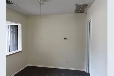 900 N Houston Street, Granbury, TX 76048 - Photo 4