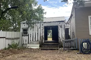 511 W 7th St, Cisco, TX 76437 - Photo 34