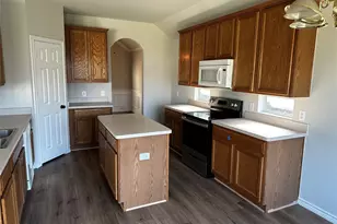 2512 Clubhouse Dr, Denton, TX 76210 - Photo 6