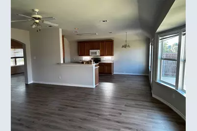 2512 Clubhouse Drive, Denton, TX 76210 - Photo 4