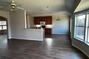 2512 Clubhouse Dr, Denton, TX 76210 - Photo 4