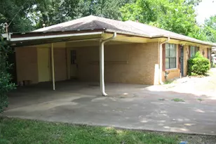 105 Bellview Dr, Palestine, TX 75803 - Photo 2