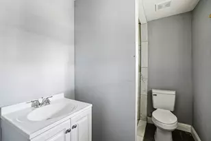 2024 Bourbon St, Dallas, TX 75226 - Photo 10