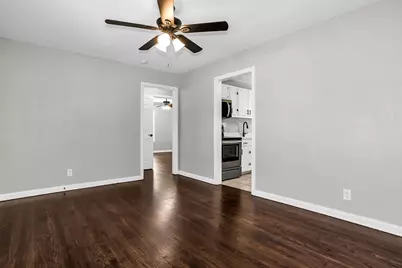 2412 Spiller Street, Fort Worth, TX 76105 - Photo 10