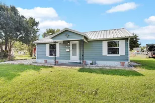 1103 Commerce St W, Honey Grove, TX 75446 - Photo 2