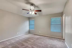 732 River Garden Dr, Fort Worth, TX 76114 - Photo 8