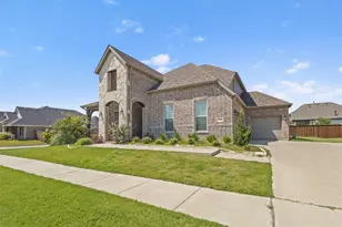 1705 Landing St, Mansfield, TX 76063 - Photo 2