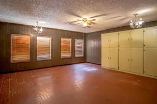 103 Blakeney St, Stephenville, TX 76401 - Photo 32