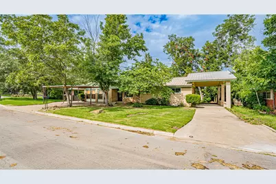 103 Blakeney Street, Stephenville, TX 76401 - Photo 2