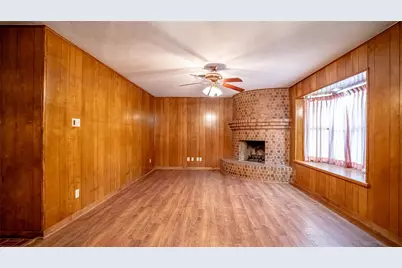 103 Blakeney Street, Stephenville, TX 76401 - Photo 12