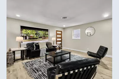 6005 Saint Johns Lane, Fort Worth, TX 76114 - Photo 2