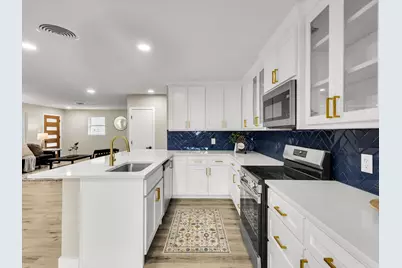 6005 Saint Johns Lane, Fort Worth, TX 76114 - Photo 10