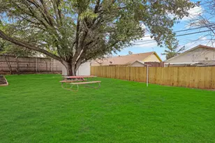 6005 St Johns Ln, Fort Worth, TX 76114 - Photo 24