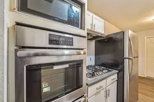 1106 High Point Dr, Arlington, TX 76015 - Photo 4