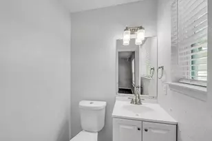 1106 High Point Dr, Arlington, TX 76015 - Photo 12