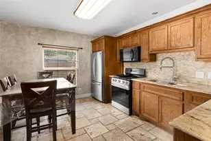 230 W Jerden Ln, Dallas, TX 75208 - Photo 8