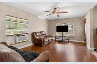 230 W Jerden Lane, Dallas, TX 75208 - Photo 6