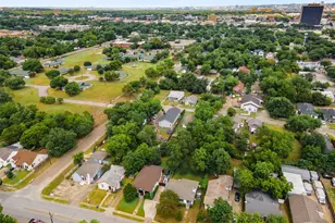 230 W Jerden Ln, Dallas, TX 75208 - Photo 28