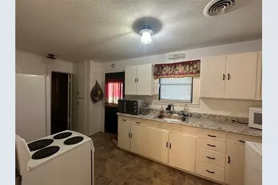 407 N Kent Street, Gorman, TX 76454 - Photo 8