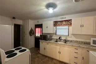 407 N Kent St, Gorman, TX 76454 - Photo 8