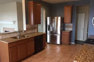 2917 Hollow Valley Dr, Fort Worth, TX 76244 - Photo 6