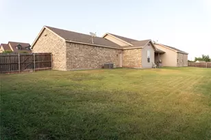 5600 Thoms Ct, Fort Worth, TX 76126 - Photo 20