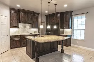 5600 Thoms Ct, Fort Worth, TX 76126 - Photo 4