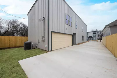 1426 Evans Avenue, Fort Worth, TX 76104 - Photo 30