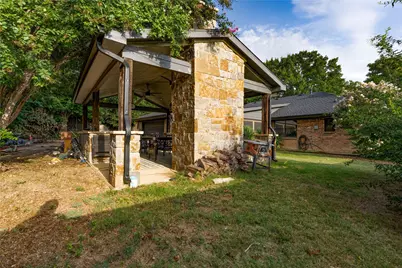 2201 Pebblebrook Court, Grand Prairie, TX 75050 - Photo 12