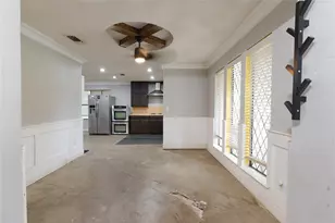 2201 Pebblebrook Ct, Grand Prairie, TX 75050 - Photo 4