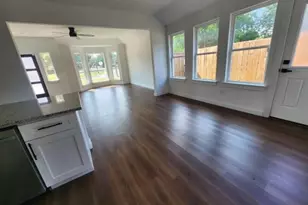 562 Jonelle St, Dallas, TX 75217 - Photo 14