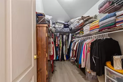 2779 Sunvalley Drive, Grand Prairie, TX 75052 - Photo 18