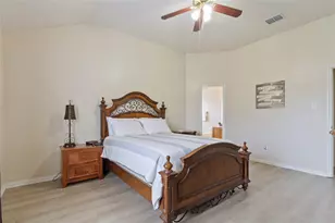 2779 Sunvalley Dr, Grand Prairie, TX 75052 - Photo 24