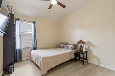 2779 Sunvalley Drive, Grand Prairie, TX 75052 - Photo 8