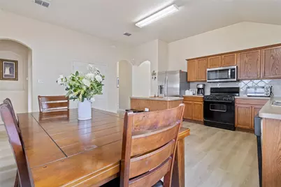 2779 Sunvalley Drive, Grand Prairie, TX 75052 - Photo 22