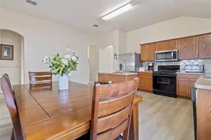 2779 Sunvalley Dr, Grand Prairie, TX 75052 - Photo 22