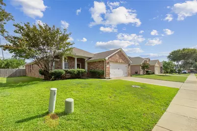 2779 Sunvalley Drive, Grand Prairie, TX 75052 - Photo 26