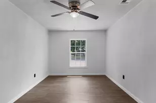 3929 Frederick Ave, Waco, TX 76707 - Photo 8