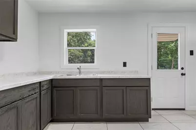 3929 Frederick Avenue, Waco, TX 76707 - Photo 6