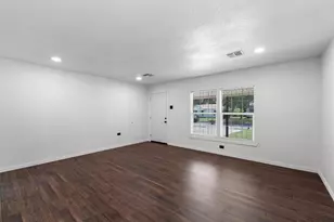 3929 Frederick Ave, Waco, TX 76707 - Photo 4