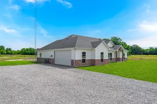 1508 Co Rd 4719, Wolfe City, TX 75496 - Photo 4