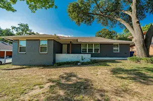 824 Carney Dr, Garland, TX 75041 - Photo 2