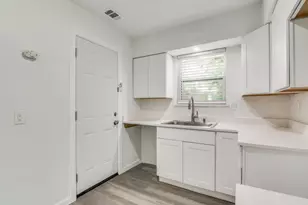 525 Moonlight Dr, Garland, TX 75040 - Photo 12